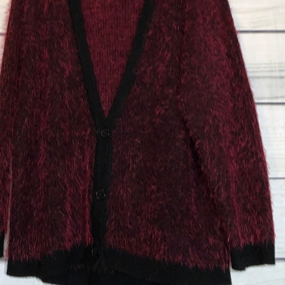 Pennington’s red and black buttoned knit cardigan 3x - Picture 6 of 15